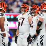 A Bengals kezdo guardja Cordell Volson vallserules miatt kihagyja a 2025 os szezont