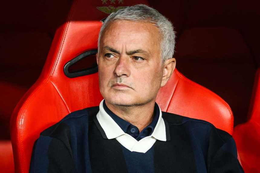 A Fenerbahce megszakitotta a kapcsolatot Jose Mourinhoval miutan nem sikerult bejutniuk a Bajnokok Ligajaba