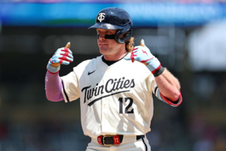 Philadelphia Phillies Harrison Badert szerzik be a Minnesota Twinstol