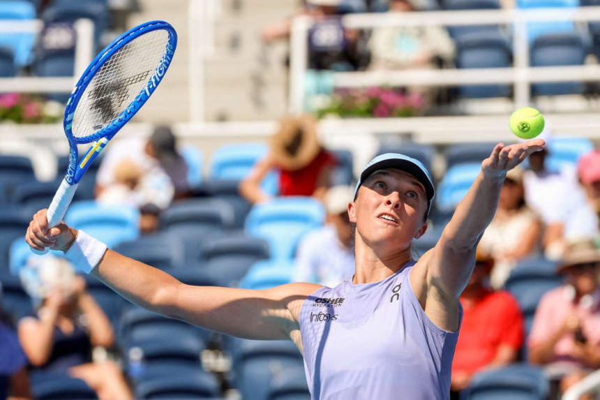Swiatek kuzd a Cincinnati Open en mig Kostyuk visszalepett