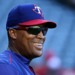 Texas Rangers bemutattak Adrian Beltre szobrat a stadionjuk elott