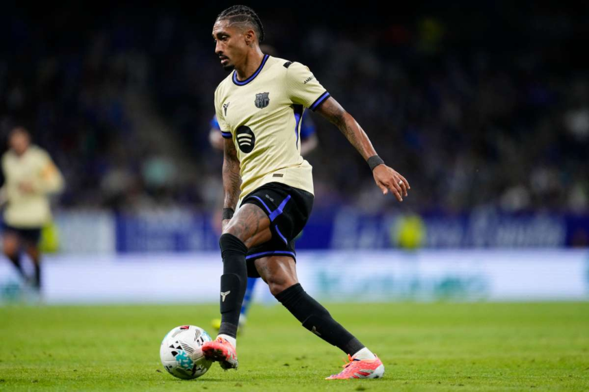 A Barcelona duo Raphinha es Joan Garcia kihagyja a PSG elleni rangadot serules miatt