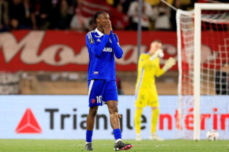 A Chelsea magahoz szerzodtette a nagyra ertekelt holland csatart a Ligue 1 bol