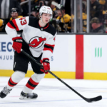 A New Jersey Devils uj szerzodest fog alairni Luke Hughes vedovel
