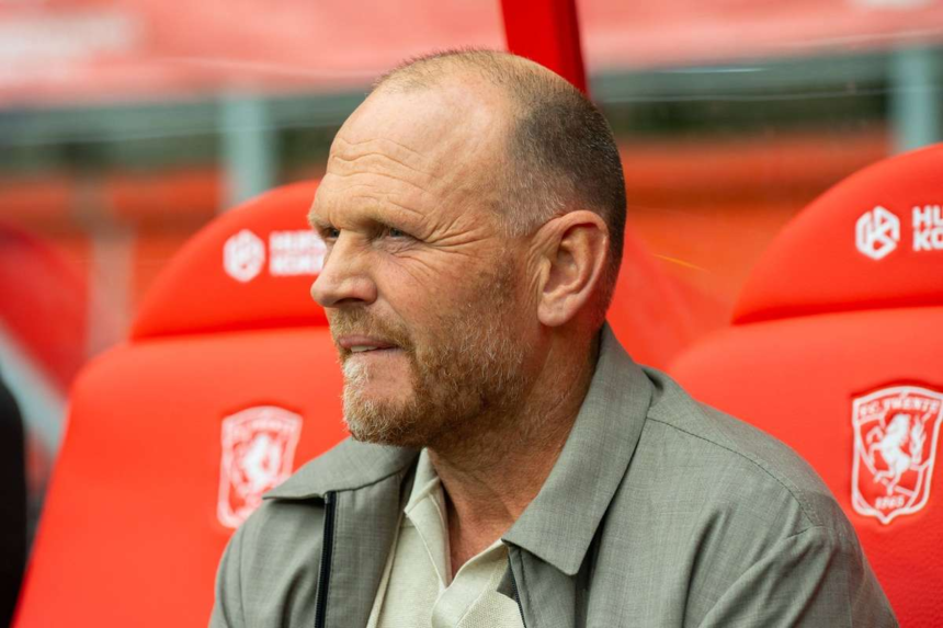 Eredivisie Az FC Twente menesztette Joseph Oostingot