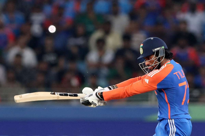 India ot wicketel legyozte Pakisztant a dontoben megvedve az Azsia kupa cimet