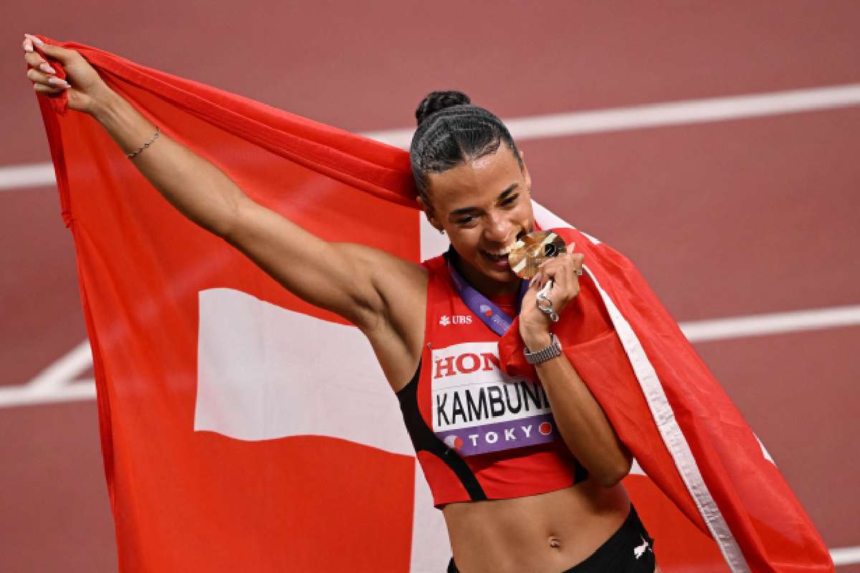 Kambundji lenyugoz i a kivalo mezonyt es megnyeri a 100m gatfutas cimet a vilagbajnoksagon