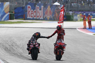 Marc Marquez legyozte Marco Bezzecchit es megnyerte a San Marinoi versenyt kozelebb kerulve a cimhez