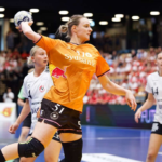 Odense szerzodtette cseh profiljat nagy uj sztarkent de a terhesseg keresztulhuzta a terveiket