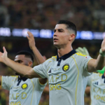 Ronaldo rugott goljaival az Al Nassr legyozte az Al Ittihadet ezzel atvette a vezetest a Szaud Arabiai Profi Ligaban