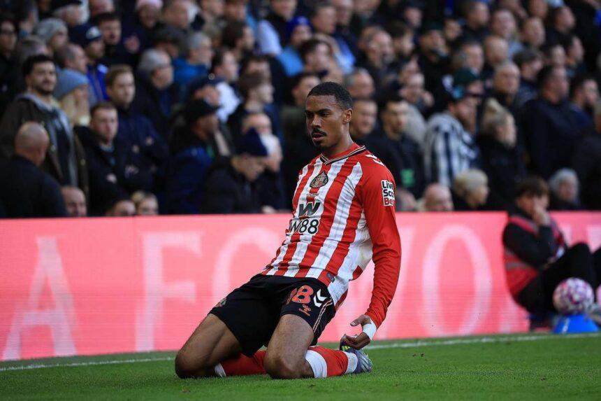A Sunderland figyelemre melto szezonkezdethez kesoi gyozelem tarsul a Chelsea ellen