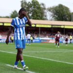 Agyemang az angol csatar kidolt a szezonbol miutan elszakitotta az ACL t egy ausztraliai baratsagos merkozesen