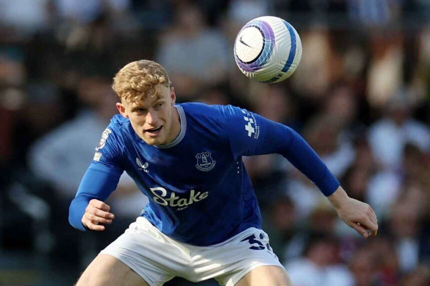 Jarrad Branthwaite ujabb csapast kapott mivel az Everton vedoje hamstring muteten esett at