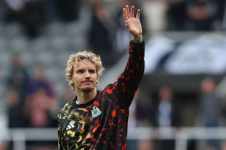 Newcastle csatar Nick Woltemade keslekedve csatlakozik a nemet valogatotthoz betegseg miatt