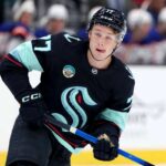 Seattle Kraken ujonc Berkly Catton elso NHL pontjat szerezte debutalasakor