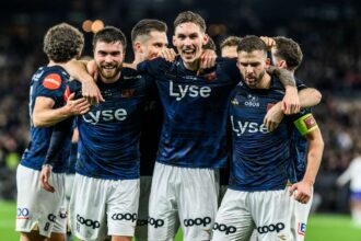 A Viking 34 ev utan megszerezte elso norveg bajnoki cimet a donto korben aratott megsemmisito gyozelemmel