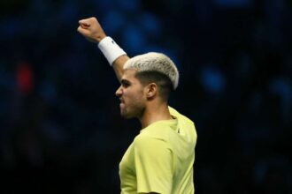 A vilagranglista elso Alcaraz visszater a szelrol legyozi Fritzet az ATP Dontokon