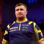 Luke Littler remegve es idegesen tavozott miutan uldoztek a paparazzik