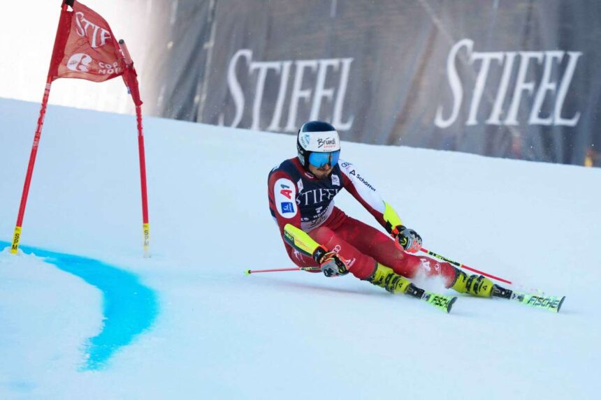 Odermatt kiesik az elso futamban a Copper Mountain orias mulesiklas soran Brennsteiner vezet