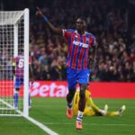 Sarr duplazik hogy vezesse a Crystal Palace t az AZ Alkmaar legyozeseben az Europa ligaban