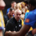 A Brisbane Bullets edzoje Stu Lash azonnali hatallyal tavozik