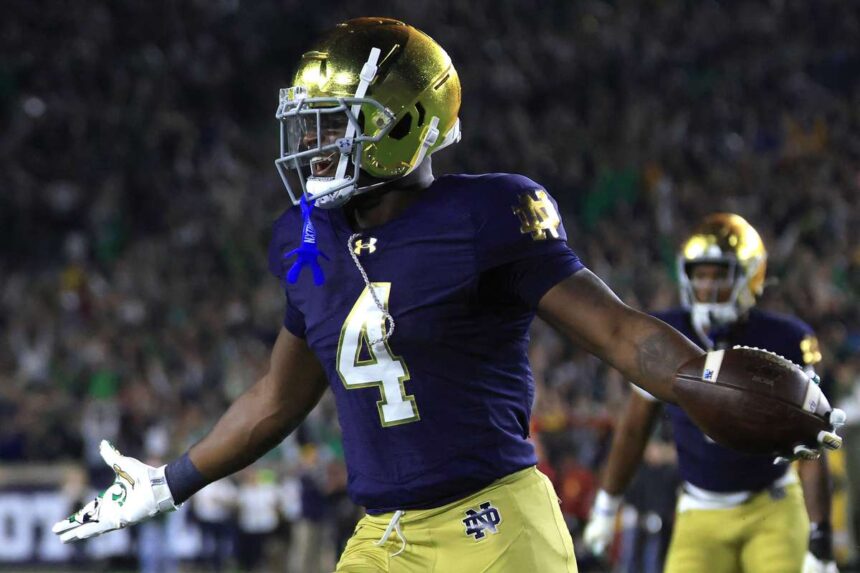 A Notre Dame Jeremiyah Love az elso a program torteneteben aki megnyerte a Doak Walker dijat