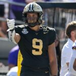 A Vanderbilt Eli Stowers lett a program torteneteben az elso aki megnyeri a John Mackey dijat