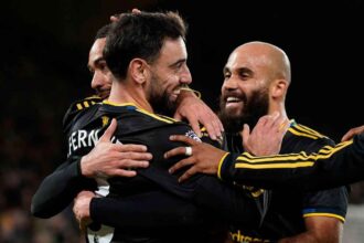 A manchester united siman nyert a meglepo farkasok ellen bejutott a legjobb hat koze