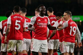 Az Arsenal 2 1 re legyozte a Wolverhamptont az utolso percben szerzett ongollal