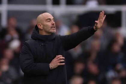 Enzo Maresca szerint a Chelsea a legjobb modon szeretne zarni 2025 ot a legutobbi visszaeses utan