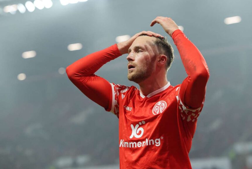 Kuzdo Mainz tovabbra is gyenge teljesitmenyt nyujt hazai vereseggel Gladbach ellen