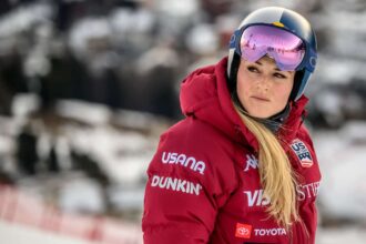Lindsey Vonn az Egyesult Allamok sicsapataval versenyez a 2026 os teli olimpiai jatekokon