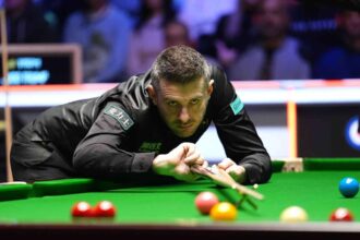 Mark Selby legyozi Judd Trumpot a szoros UK Bajnoksag dontojeben