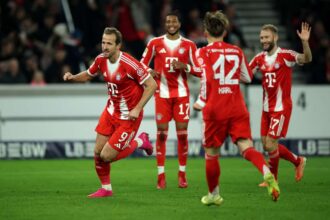 Szuper csere Kane mesterharmast lo mikozben a dominalo Bayern elveri a szegeny Stuttgart