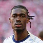 Tottenham Bissoumat fegyelmi eljaras ele allitjak a masodik allitolagos nevetos gazeset miatt