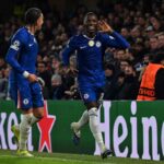 A Chelsea szoros meccsen legyozte a kitarto Pafost es Caicedo reven bejutott a Bajnokok Ligaja legjobb nyolc csapata koze