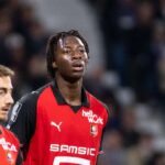 A Man Utd Meite megszerzesere torekszik a Rennes tol mikozben Zirkzee a valtasert lobbizik