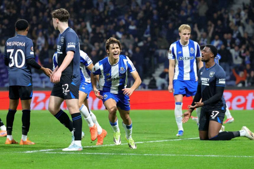 A Porto magabiztos hazai gyozelme utan egy lepesnyire kerult a nyolcaddontotol a Rangers ellen