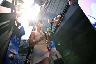 A korabbi dontos Elena Rybakina konnyeden tovabbjut az Australian Open en