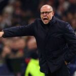 Az Ajax az ideny hatralevo reszeben Fred Grim ugyvezeto edzo mellett marad