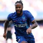 Az angol valogatott jatekos hajlando lemondani a fizetesenek a tavozasat hogy kenszeritse a tavozasat