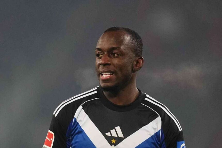 Dan nemzetkozi Gronkjaer valoszinuleg helyettesiti az ittas vezetes miatt felfuggesztett HSV csatart