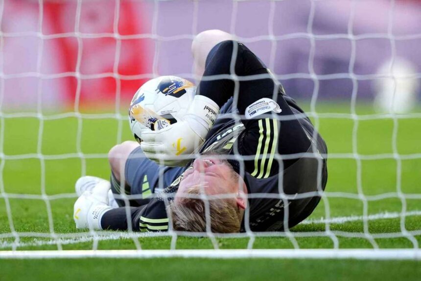 Kasper Schmeichel sulyos kritikat kapott a Celtictol gyenge teljesitmenyei miatt