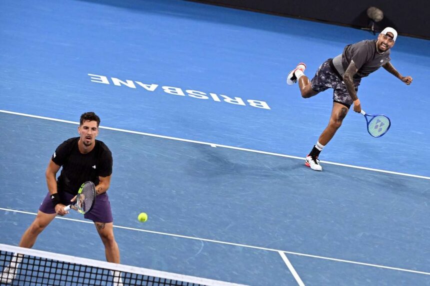 Kyrgios es Kokkinakis gyozott Brisbane erzelmes visszateresuk soran hosszu tavu serulesek utan