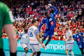 Portugalia megdobbent a francia villamkezdesen amint a cimvedo kozeleb kerul a negyeddontohoz