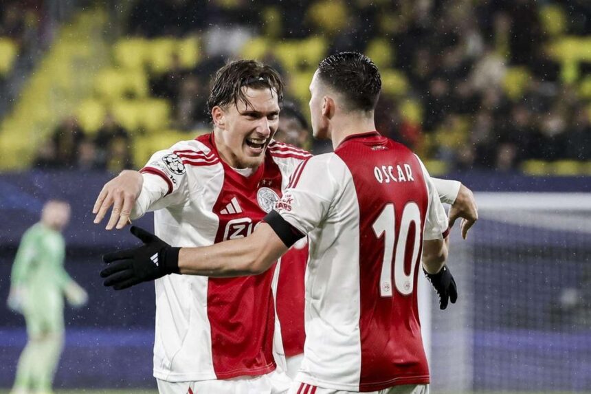 Remenykezo Ajax keso i gyozelmet arat igy a Villarreal tovabbra is nyeretlen Europaban