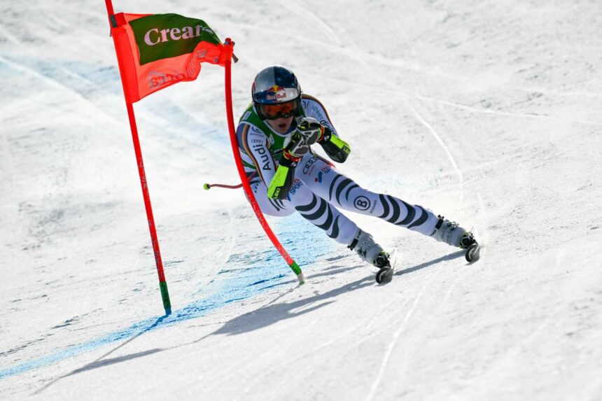 Aicher nyer Andorraban mikozben Robinson nyomast gyakorol a super G ellovasar Goggiare