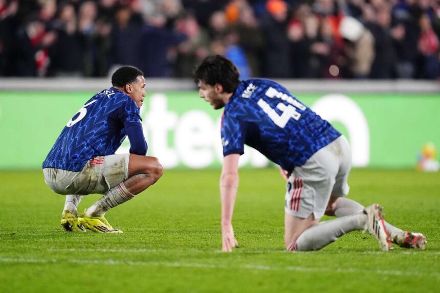 Az Arsenal remizalt a remek Brentforddal igy elonye negy pontra csokkent a tabella elen