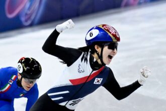 Delkorea aranyermet nyert a noi 3000 meteres valtoan Kanada Olaszorszag es a gyengelekedo Hollandia elott