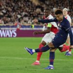 Duo sz tar kent tundokol ahogy a PSG ket golos hatranybol felallva legyozi a Monacot a Bajnokok Ligaja izgalmas merkozesen